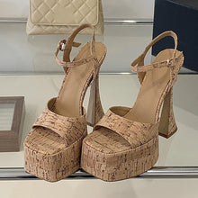 Load image into Gallery viewer, Sienna Wooded Platform