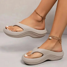 Load image into Gallery viewer, Chandler Thick Sandal