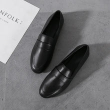 Load image into Gallery viewer, Ensley Leather Loafer