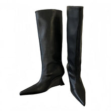 Load image into Gallery viewer, Lucia Pointed Boot