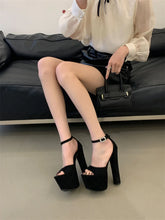 Load image into Gallery viewer, Freya Black Platform