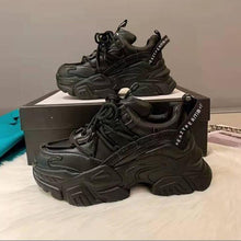 Load image into Gallery viewer, Mikaela Platform Sneakers
