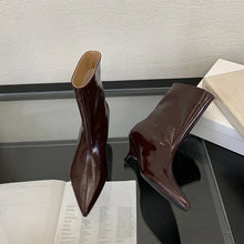 Load image into Gallery viewer, Noa Pointed Boot
