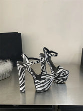 Load image into Gallery viewer, Willow Zebra Platform
