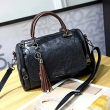 Load image into Gallery viewer, Madalyn Tassel Bag
