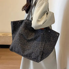 Load image into Gallery viewer, Ainhoa Leopard Bag

