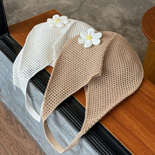 Load image into Gallery viewer, Saanvi Straw Tote
