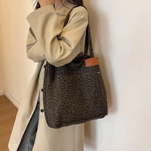 Load image into Gallery viewer, Ainhoa Leopard Bag
