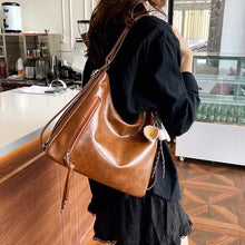 Load image into Gallery viewer, Katelyn Leather Tote
