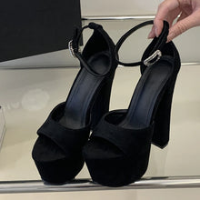 Load image into Gallery viewer, Freya Black Platform
