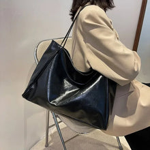 Load image into Gallery viewer, Romy Leather Tote
