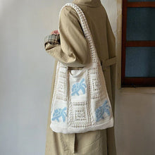 Load image into Gallery viewer, Ainara Turtle Tote
