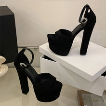 Load image into Gallery viewer, Freya Black Platform
