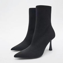 Load image into Gallery viewer, Quinn Black Boot
