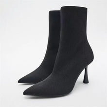 Load image into Gallery viewer, Quinn Black Boot
