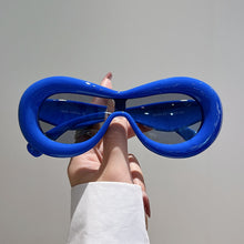 Load image into Gallery viewer, Kassidy Retro Sunglasses
