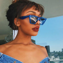 Load image into Gallery viewer, Zoya Square Sunglasses
